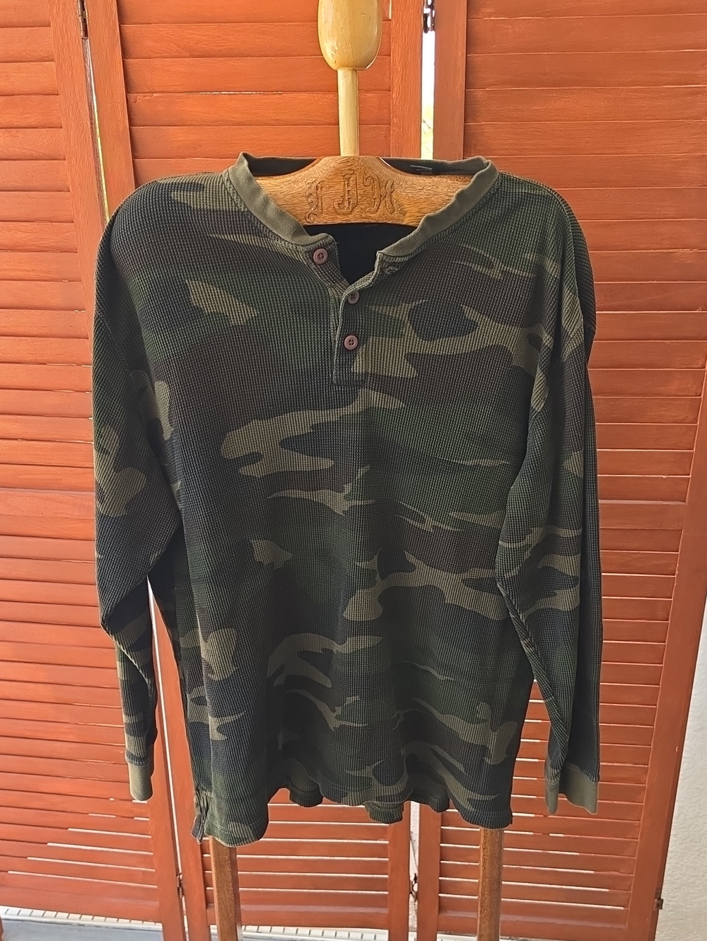 RedHead ▪︎ Dark Green Camouflage Henley ▪︎ Waffle Thermal ▪︎ Worn Once